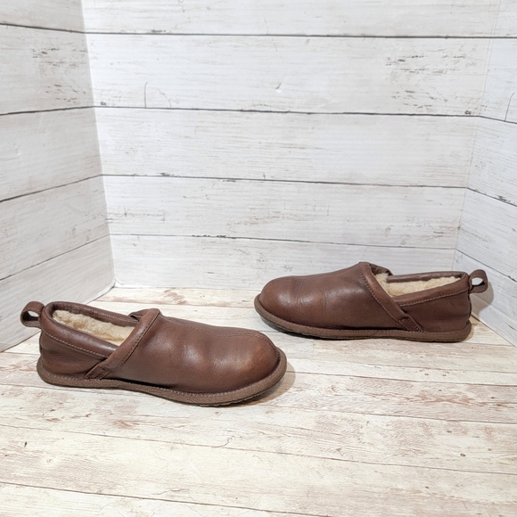 Ugg Men's Sheldon Slippers in brown leather - Picture 6 of 14